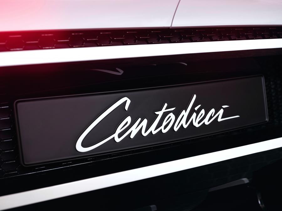 Логотип Bugatti Centodieci 2019 года  (фото 15 из 48)